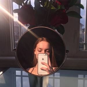 Meet your Posher, Maya